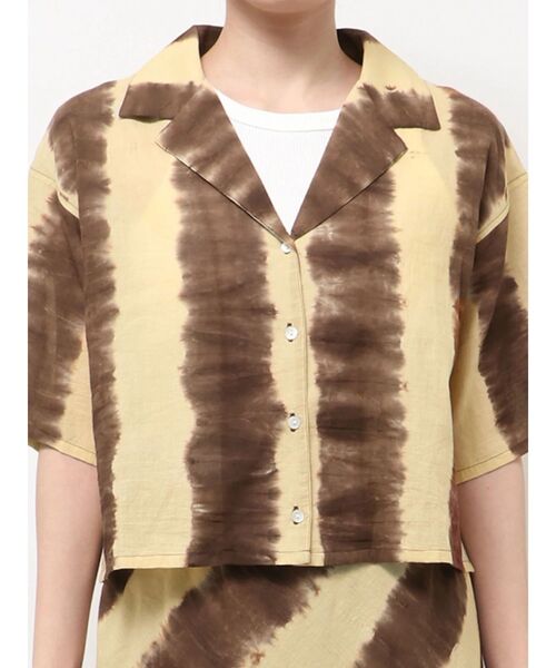 Ungrid(アングリッド)の「タイダイ開襟ハーフスリーブシャツ(シャツ/ブラウス・レディース・ブラウン/ブルー・FREE)」の4枚目の写真