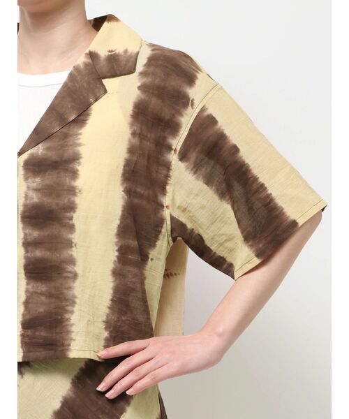 Ungrid(アングリッド)の「タイダイ開襟ハーフスリーブシャツ(シャツ/ブラウス・レディース・ブラウン/ブルー・FREE)」の5枚目の写真