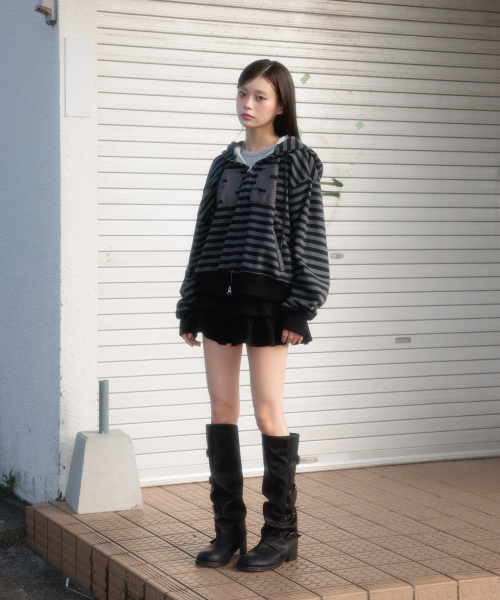 ROSEFRANTZ（ロゼフランツ）の「Patch Stripe Hood Zip-Up [Black]（パーカー・レディース・ブラック・OS）」の2枚目の写真