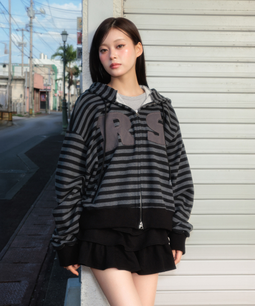 ROSEFRANTZ（ロゼフランツ）の「Patch Stripe Hood Zip-Up [Black]（パーカー・レディース・ブラック・OS）」の5枚目の写真