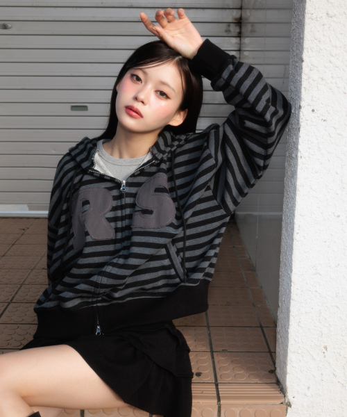 ROSEFRANTZ（ロゼフランツ）の「Patch Stripe Hood Zip-Up [Black]（パーカー・レディース・ブラック・OS）」の10枚目の写真