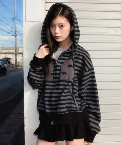 ROSEFRANTZ（ロゼフランツ）の「Patch Stripe Hood Zip-Up [Black]（パーカー・レディース・ブラック・OS）」の12枚目の写真