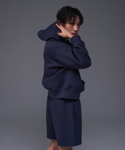 BORN TO WIN（ボーントゥウィン）の「SYMBOL B TECH HOODIE [NAVY]（パーカー・メンズ・その他・1/2/4/3）」の4枚目の写真