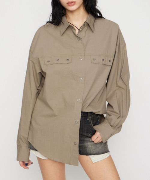 LAGUA GEM(ラグアジェム)の「RING BUTTON OVER シャツ(シャツ/ブラウス・レディース・ライトイエロー/ホワイト/ベージュ・FREE)」の2枚目の写真