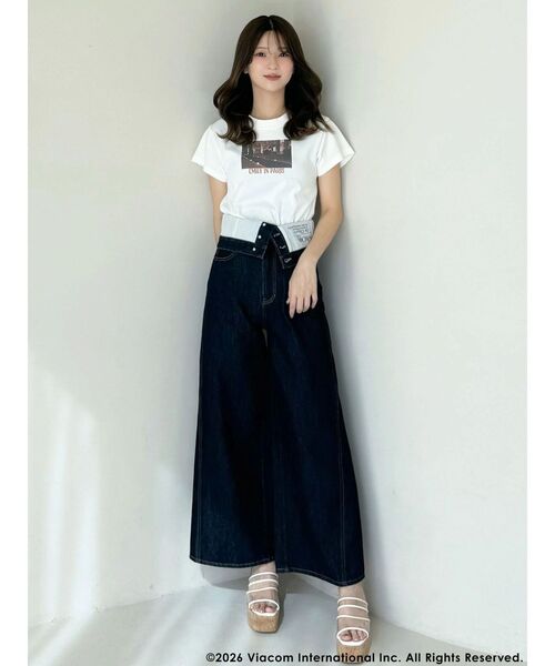 MERCURYDUO(マーキュリーデュオ)の「【EMILY IN PARISコラボ】2WAYハイウエストワイドデニムパンツ(その他パンツ・レディース・インディゴブルー/ブルー・MEDIUM/SMALL)」の20枚目の写真