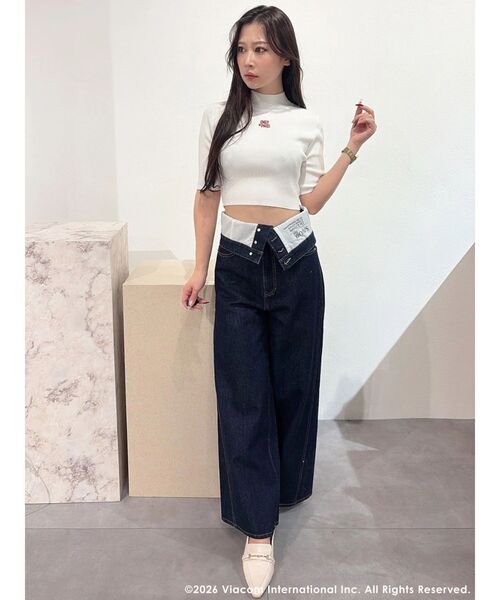 MERCURYDUO（マーキュリーデュオ）の「【EMILY IN PARISコラボ】2WAYハイウエストワイドデニムパンツ（その他パンツ・レディース・インディゴブルー/ブルー・MEDIUM/SMALL）」の5枚目の写真