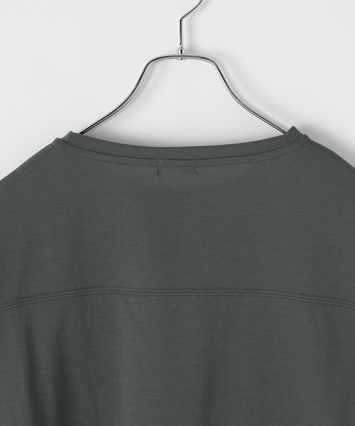 LEPSIM(レプシィム)の「《スグッカワ》ショートワイドT 639429(Tシャツ/カットソー・レディース・ブラック/アイボリー/チャコールグレー/レッド/グリーン・FREE)」の11枚目の写真