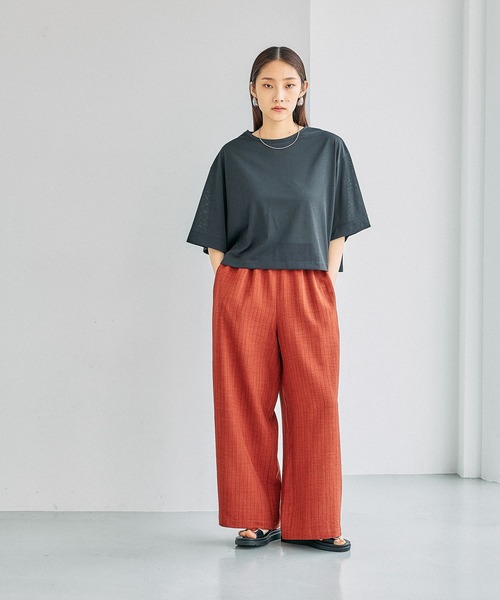 LEPSIM(レプシィム)の「《スグッカワ》ショートワイドT 639429(Tシャツ/カットソー・レディース・ブラック/アイボリー/チャコールグレー/レッド/グリーン・FREE)」の20枚目の写真