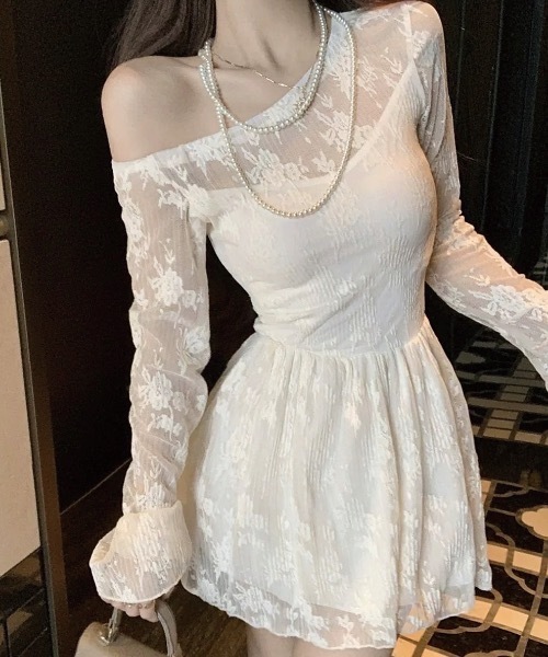 Alvia(アルビア)の「オフショルダーレースワンピース(ワンピース・レディース・アイボリー・M)」の19枚目の写真