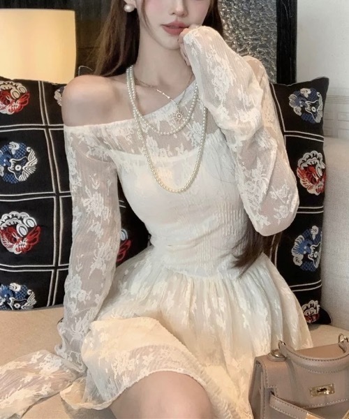 Alvia(アルビア)の「オフショルダーレースワンピース(ワンピース・レディース・アイボリー・M)」の17枚目の写真