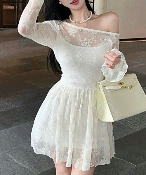 Alvia(アルビア)の「オフショルダーレースワンピース(ワンピース・レディース・アイボリー・M)」の10枚目の写真