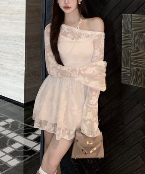 Alvia(アルビア)の「オフショルダーレースワンピース(ワンピース・レディース・アイボリー・M)」の9枚目の写真