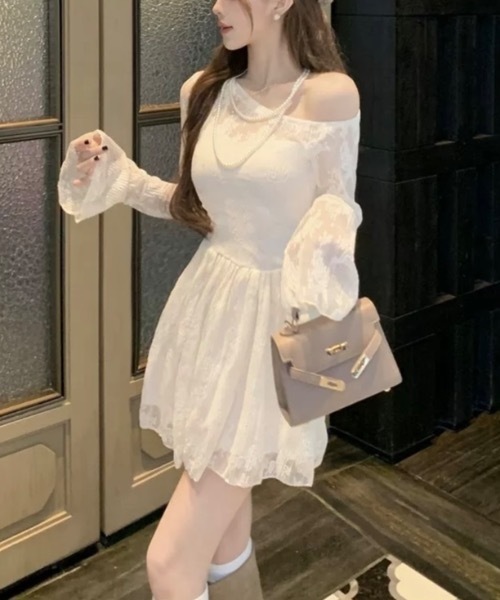 Alvia(アルビア)の「オフショルダーレースワンピース(ワンピース・レディース・アイボリー・M)」の6枚目の写真