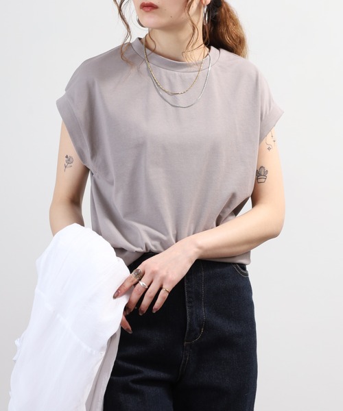 FUNALIVE(ファンアライブ)の「汗じみ軽減加工ノースリーブカットソー(Tシャツ/カットソー・レディース・アイボリー/ネイビー/グレー/ブラック/グレイッシュベージュ・M-L)」の21枚目の写真