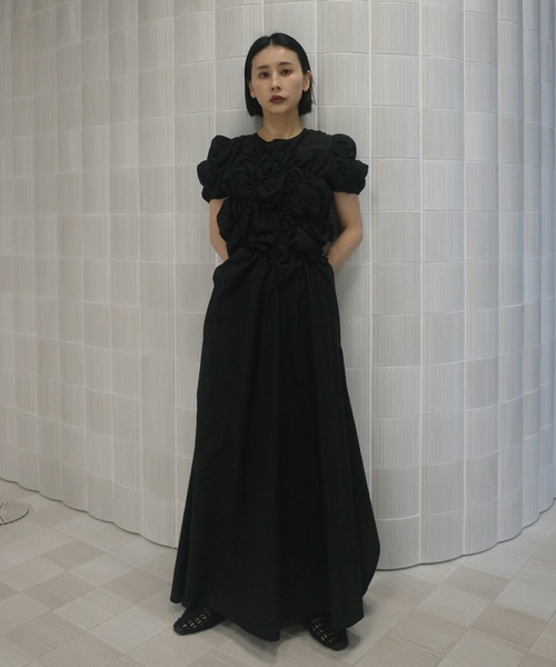 Ameri(アメリ)の「BUMPY GATHER FLARE DRESS(ワンピース・レディース・アイボリー/サックスブルー/ブラック・SMALL/MEDIUM)」の8枚目の写真