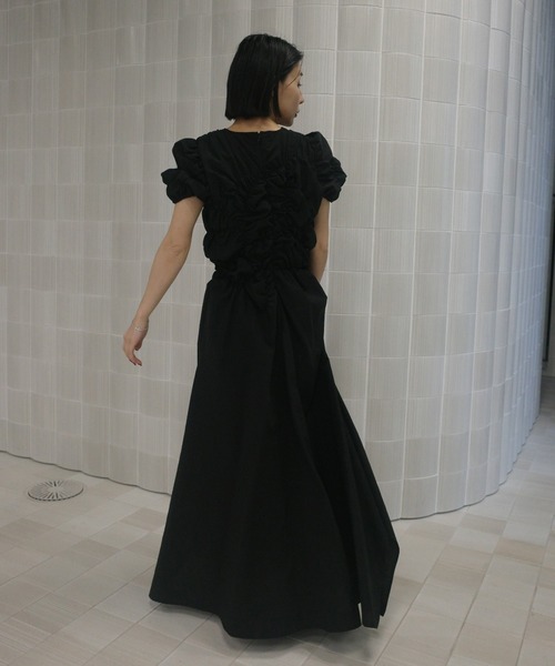 Ameri(アメリ)の「BUMPY GATHER FLARE DRESS(ワンピース・レディース・アイボリー/サックスブルー/ブラック・SMALL/MEDIUM)」の5枚目の写真