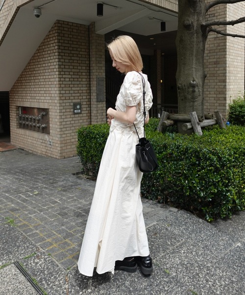 BUMPY GATHER FLARE DRESS（ワンピース）｜Ameri（アメリ）の