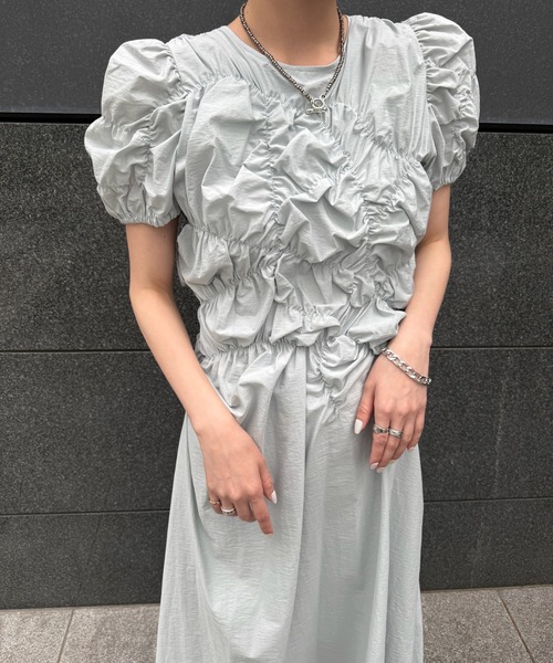 Ameri(アメリ)の「BUMPY GATHER FLARE DRESS(ワンピース・レディース・アイボリー/サックスブルー/ブラック・SMALL/MEDIUM)」の21枚目の写真