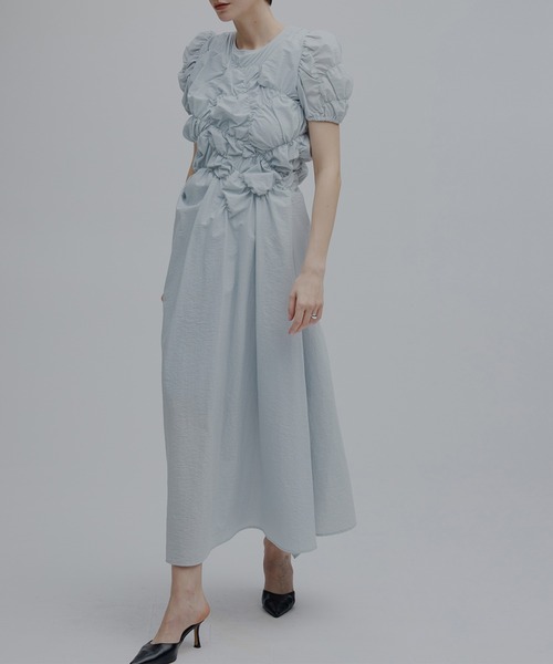 Ameri(アメリ)の「BUMPY GATHER FLARE DRESS(ワンピース・レディース・アイボリー/サックスブルー/ブラック・SMALL/MEDIUM)」の15枚目の写真