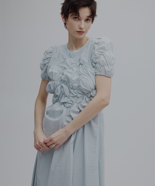 Ameri(アメリ)の「BUMPY GATHER FLARE DRESS(ワンピース・レディース・アイボリー/サックスブルー/ブラック・SMALL/MEDIUM)」の14枚目の写真