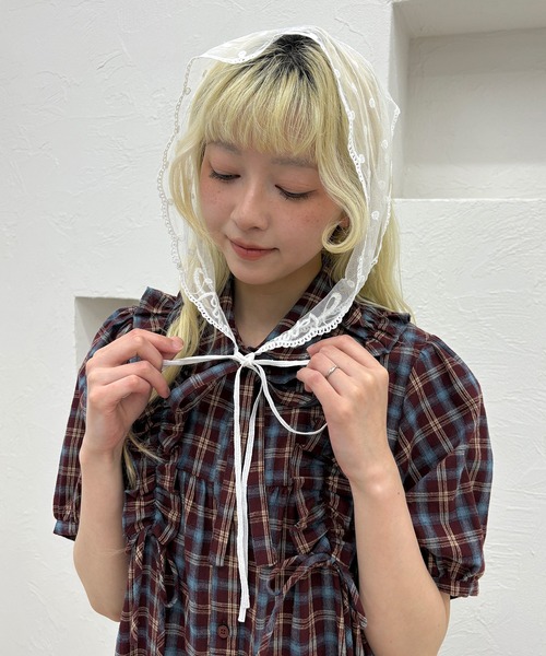 kutir(クティール)の「kutirlune/ドットバブーシュカ(その他ヘアアクセサリー・レディース・ライトホワイト・FREE)」の2枚目の写真