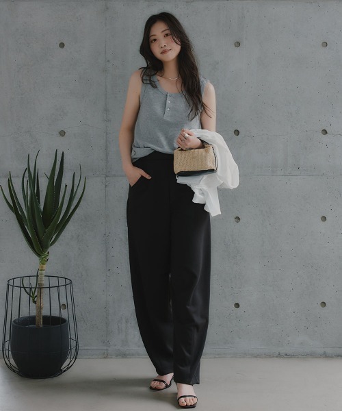 slattgir（スラットジール）の「高身長　ヘンリーネックワッフルタンクトップ（トールサイズ）Essenave（Tシャツ/カットソー・レディース・杢グレー/ブラウン・TM/TL/TLL）」の18枚目の写真