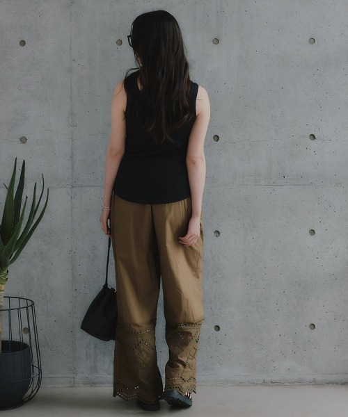 slattgir（スラットジール）の「高身長　ヘンリーネックワッフルタンクトップ（トールサイズ）Essenave（Tシャツ/カットソー・レディース・杢グレー/ブラウン・TM/TL/TLL）」の20枚目の写真