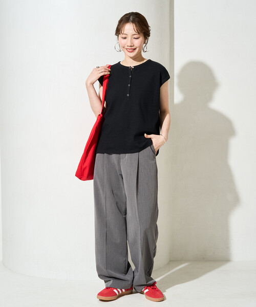 FREAK'S STORE(フリークスストア)の「限定展開 スナップボタン ヘンリー リブ フレンチ スリーブ トップス(Tシャツ/カットソー・レディース・その他13/ブラウン/ブラック/グレー/ナチュラル/オフホワイト/ネイビー・フリ-)」の19枚目の写真