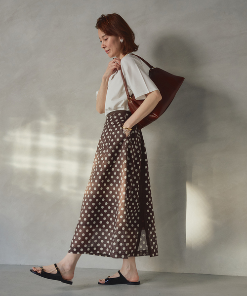 VERMEIL par iena（ヴェルメイユパーイエナ）の「ドットコクーンスカート（スカート・レディース・ブラウン/ネイビー・38/36）」の3枚目の写真