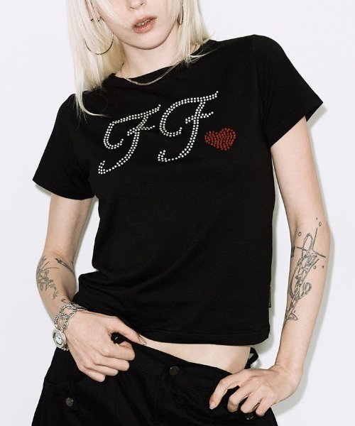 FANCY CLUB（ファンシークラブ）の「A'GEM/9 × .kom 『FANCY CLUB/ファンシークラブ』GLINT FF TEE/グリントFF半袖Tシャツ（Tシャツ/カットソー・レディース・ホワイト/ブラック・FREE）」の3枚目の写真