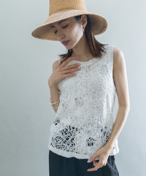 lodie(ロディ)の「透かし編みニット(ベスト・レディース・ベージュ/オフホワイト・FREE)」の22枚目の写真