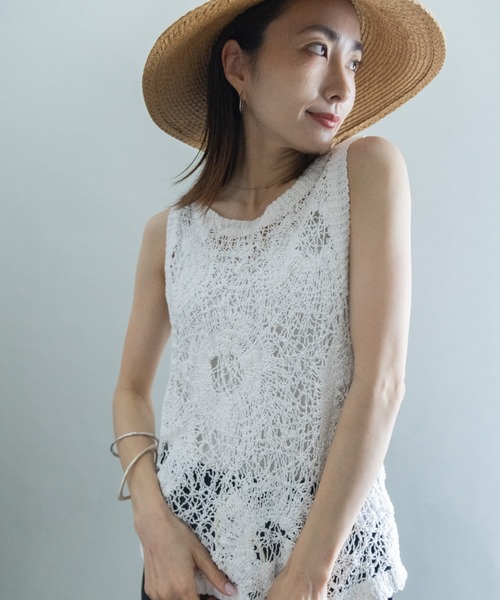 lodie(ロディ)の「透かし編みニット(ベスト・レディース・ベージュ/オフホワイト・FREE)」の20枚目の写真