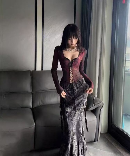 AsheKsha（アシクシャ）の「スリムフィットの長袖Tシャツ（Tシャツ/カットソー・レディース・ボルドー・F）」の3枚目の写真