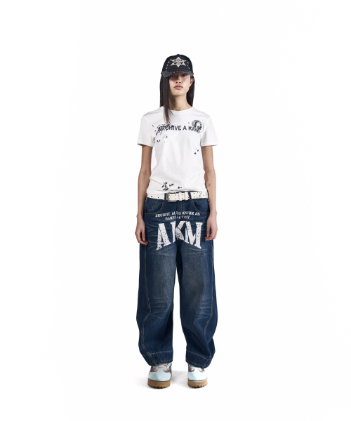 AAKAM（アーカム）の「AKM Curved Denim Pants (Blue)（デニムパンツ・レディース・その他・1/2）」の8枚目の写真
