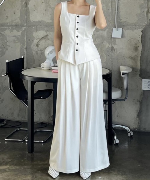セール】スクエアネック ベスト × タックワイドパンツ セットアップ