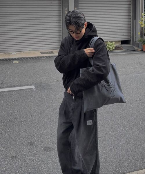 COIRIS(コイリス)の「デュロツーピンタックワイドデニムパンツ 男女共用(デニムパンツ・レディース・ブラック・MEDIUM)」の7枚目の写真