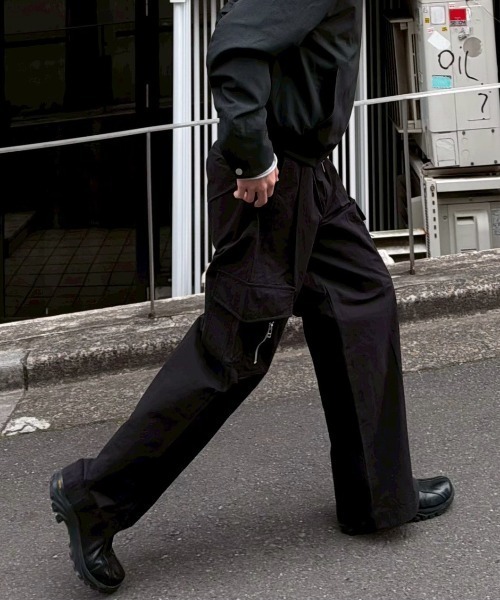 CS】two tuck nylon cargo trousers / 【シーエス】ツータックナイロン