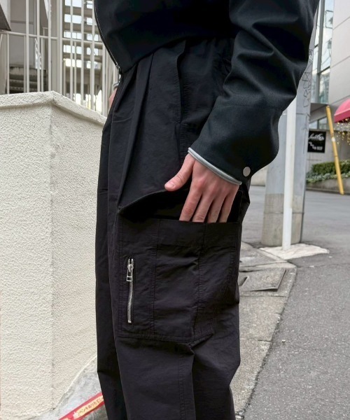 CS(シーエス)の「【CS】two tuck nylon cargo trousers / 【シーエス】ツータックナイロンカーゴトラウザーズ<着用動画あり>(カーゴパンツ・メンズ・ブラック・02/01)」の12枚目の写真