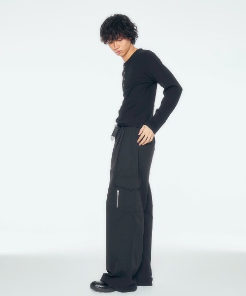 CS(シーエス)の「【CS】two tuck nylon cargo trousers / 【シーエス】ツータックナイロンカーゴトラウザーズ<着用動画あり>(カーゴパンツ・メンズ・ブラック・02/01)」の16枚目の写真