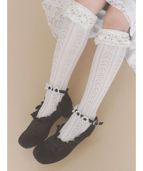 merry jenny(メリージェニー)の「靴下屋×merry jenny flower lace knit sock(ソックス/靴下・レディース・ベージュ/ブルー/オフホワイト・FREE)」の1枚目の写真