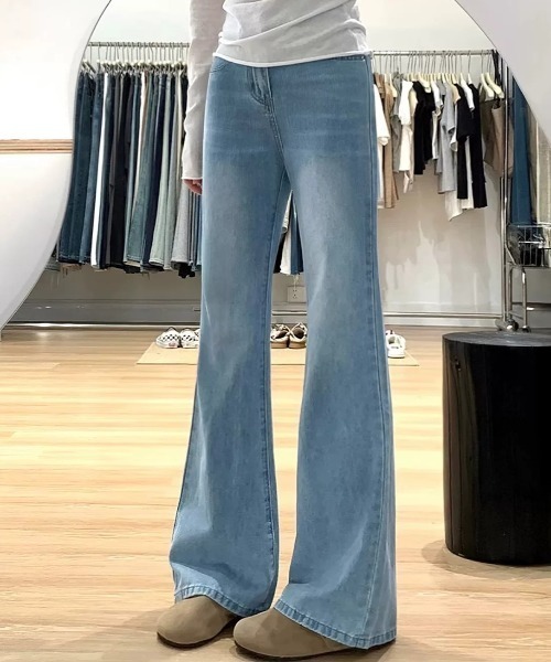 LUCPY（ラクピー）の「ハイウエストフレアデニムパンツ（デニムパンツ・レディース・ブルー・MEDIUM/LARGE/X-LARGE/SMALL）」の4枚目の写真