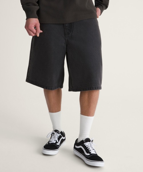 VANS(バンズ)の「チェック5 バギー デニムショーツ / Check-5 Baggy Denim Short Wash VN000C9VEMQ1(その他パンツ・メンズ・ブラック・32inch/34inch/30inch)」の1枚目の写真