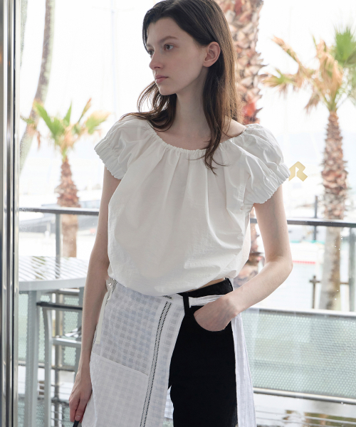 LEVAR(レバー)の「Crispy Volume Cropped Blouse - Off White(シャツ/ブラウス・レディース・その他・FREE)」の1枚目の写真