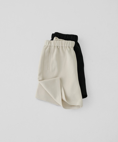 lit(リット)の「Sweat Short Pants(スウェットパンツ・レディース・ブラック/サンドベージュ・FREE)」の2枚目の写真