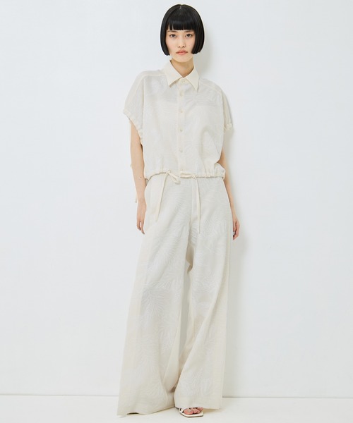 UJOH(ウジョー)の「【UJOH/ウジョー】《STUDIOUS別注》 FLOWER LACE GATHER SLEEVE SHIRT/フラワーレースギャザースリーブシャツ(シャツ/ブラウス・レディース・ネイビー/キナリ・2)」の13枚目の写真