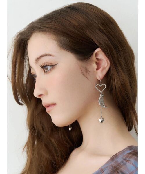 EVRIS(エヴリス)の「SUNNY MOTIF HEART ピアス(ピアス(両耳用)・レディース・シルバー/ゴールド・FREE)」の20枚目の写真