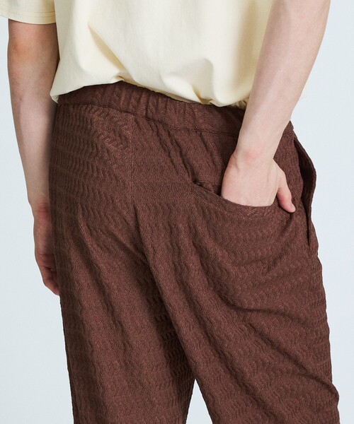 ABAHOUSE(アバハウス)の「【セットアップ対応】ジオメトリックジャカード リラックスパンツ / イージーパンツ(その他パンツ・メンズ・ブラウン/ブラック・48/46)」の6枚目の写真