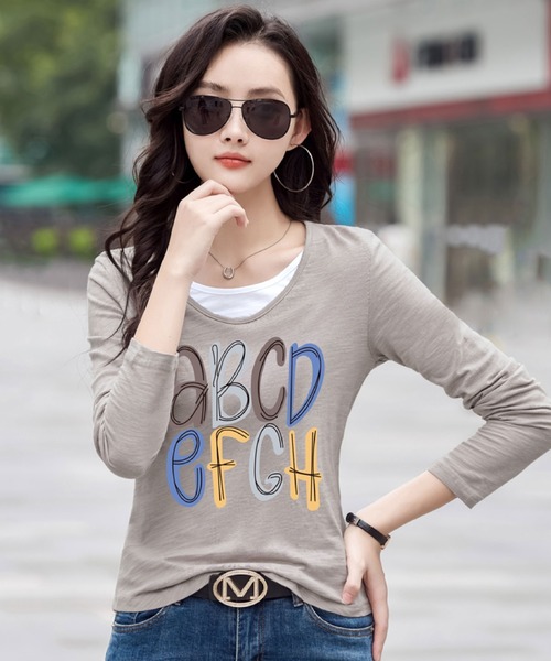 2ly2(トゥーリートゥー)の「ロゴプリント ロングスリーブTシャツ(Tシャツ/カットソー・レディース・ブラック/ピンク/ベージュ・FREE)」の8枚目の写真