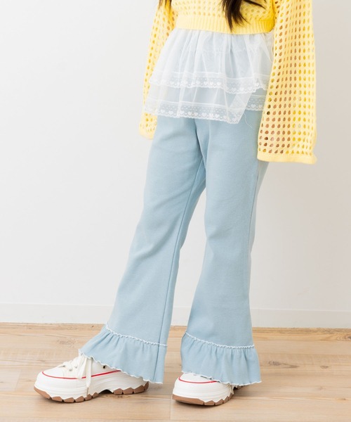 chil2(チルツー)の「ハイパーストレッチ 裾フリルワイドパンツ(その他パンツ・キッズ・クリーム/ライトブルー/ブラウン/ブラック/ネイビー・140cm/130cm/120cm/110cm/100cm)」の4枚目の写真