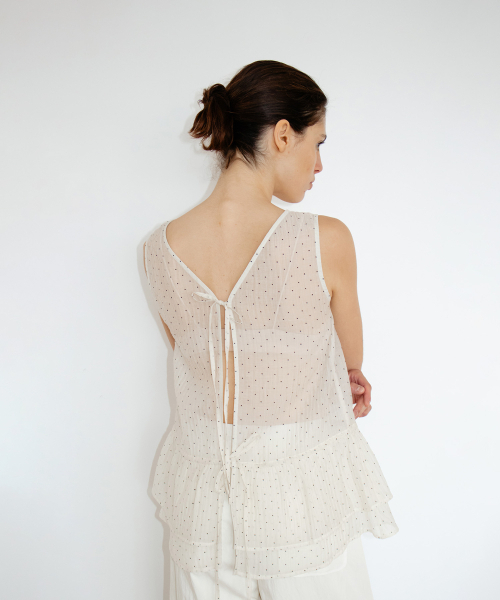 MOHAN(モハン)の「TIR DOT FLARE TIE-BACK TOP(シャツ/ブラウス・レディース・Cream・SMALL/MEDIUM)」の4枚目の写真